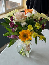 Seasonal Flower Bouquets - Free Local Delivery